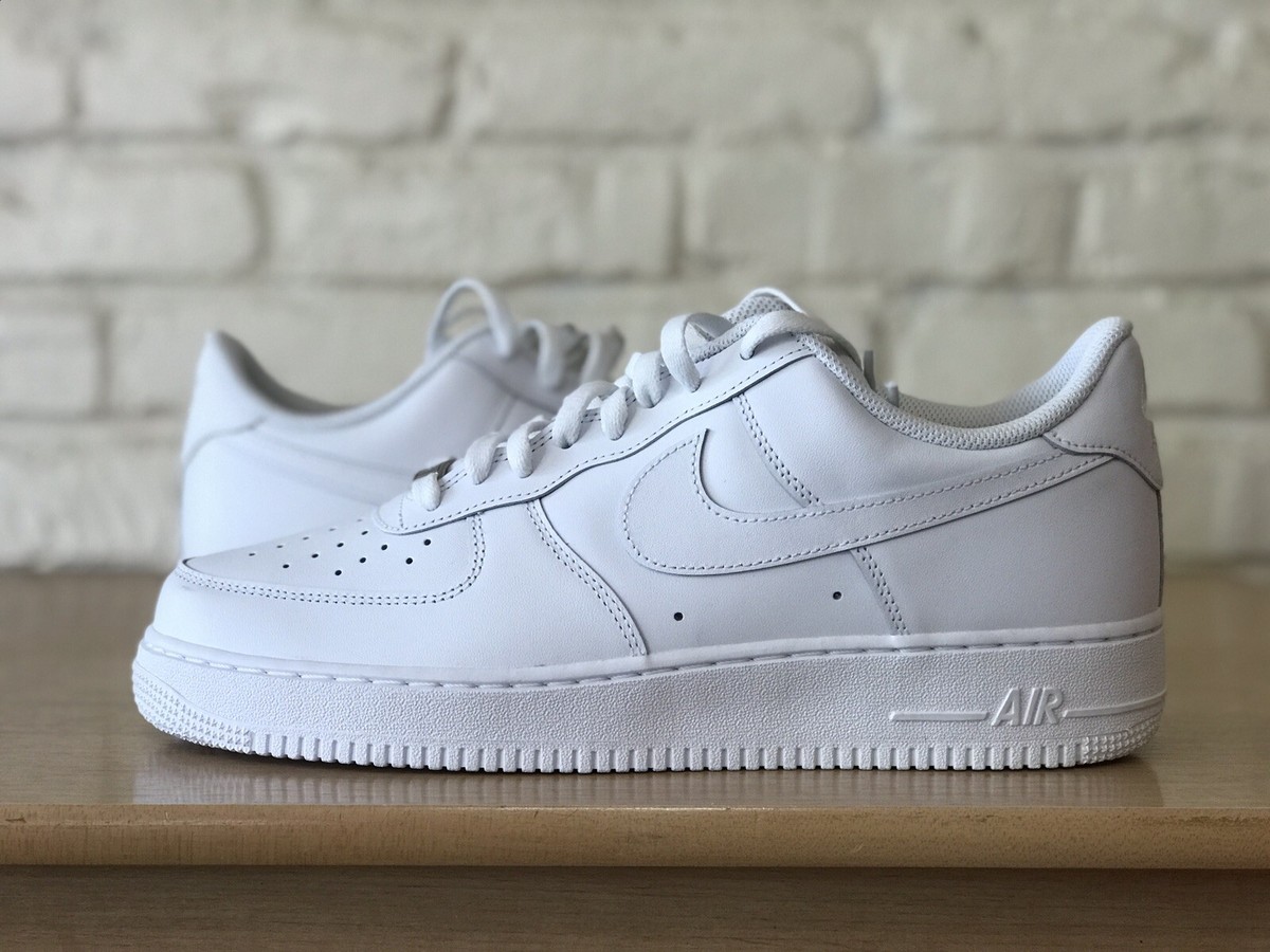 Nike Air Force 1 '07 Low Triple White Classic Retro Men's Size 9