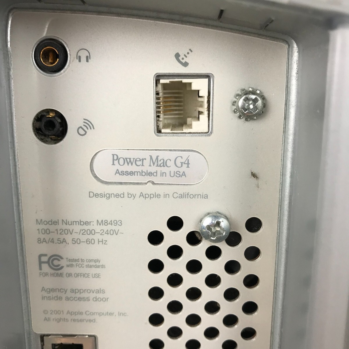 Apple PowerMac G4 M8493 PowerPC 733MHz 384MB RAM OS 10.3.9 Panther