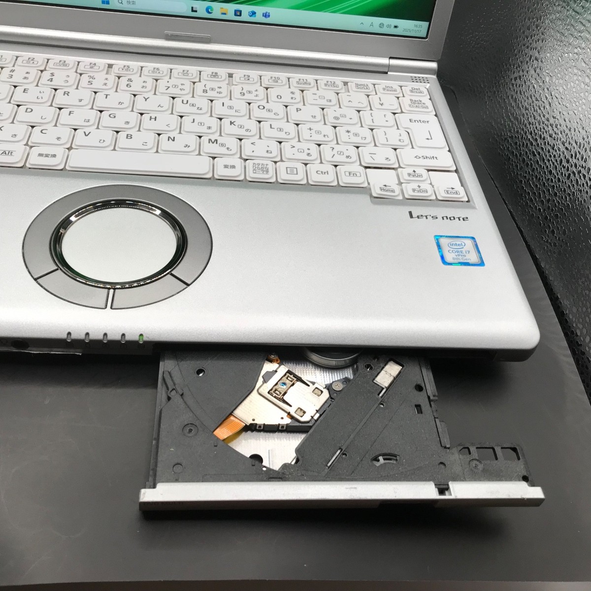 Panasonic Let's note CF-SV8 Intel Core i7 SSD 512GB RAM 16GB DVD