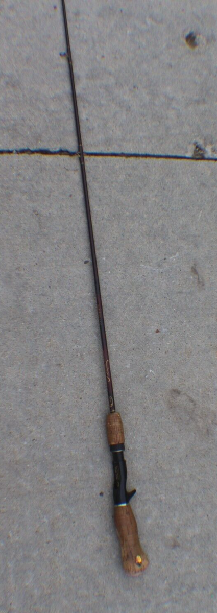 Bass Pro Shops Bionic BLADE IM-6 Graphite BB56M 5'6