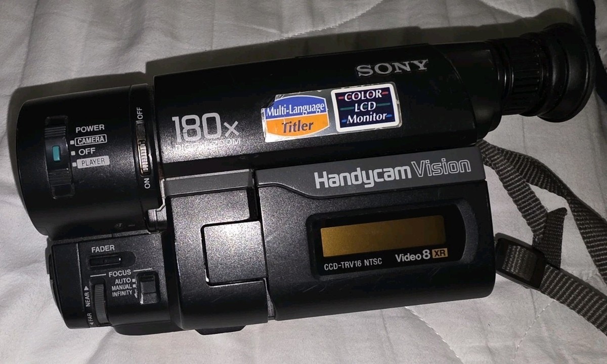 Sony Handycam Vision CCD-TRV16 Camcorder Video8 Night Vision