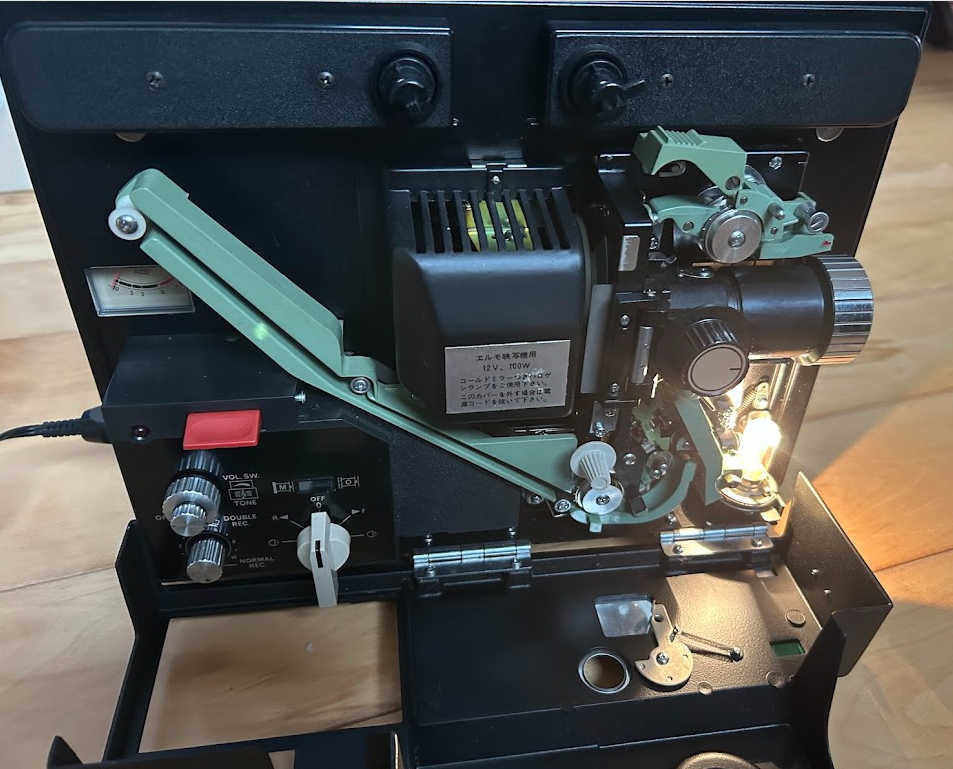 Original box ELMO ST-800 8mm Sound Video Projector Power check