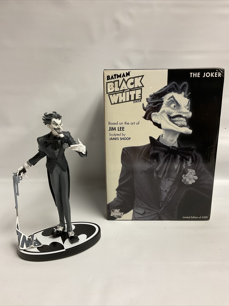 DC Direct - Batman Black & White Statue - Jim Lee & James Shoop