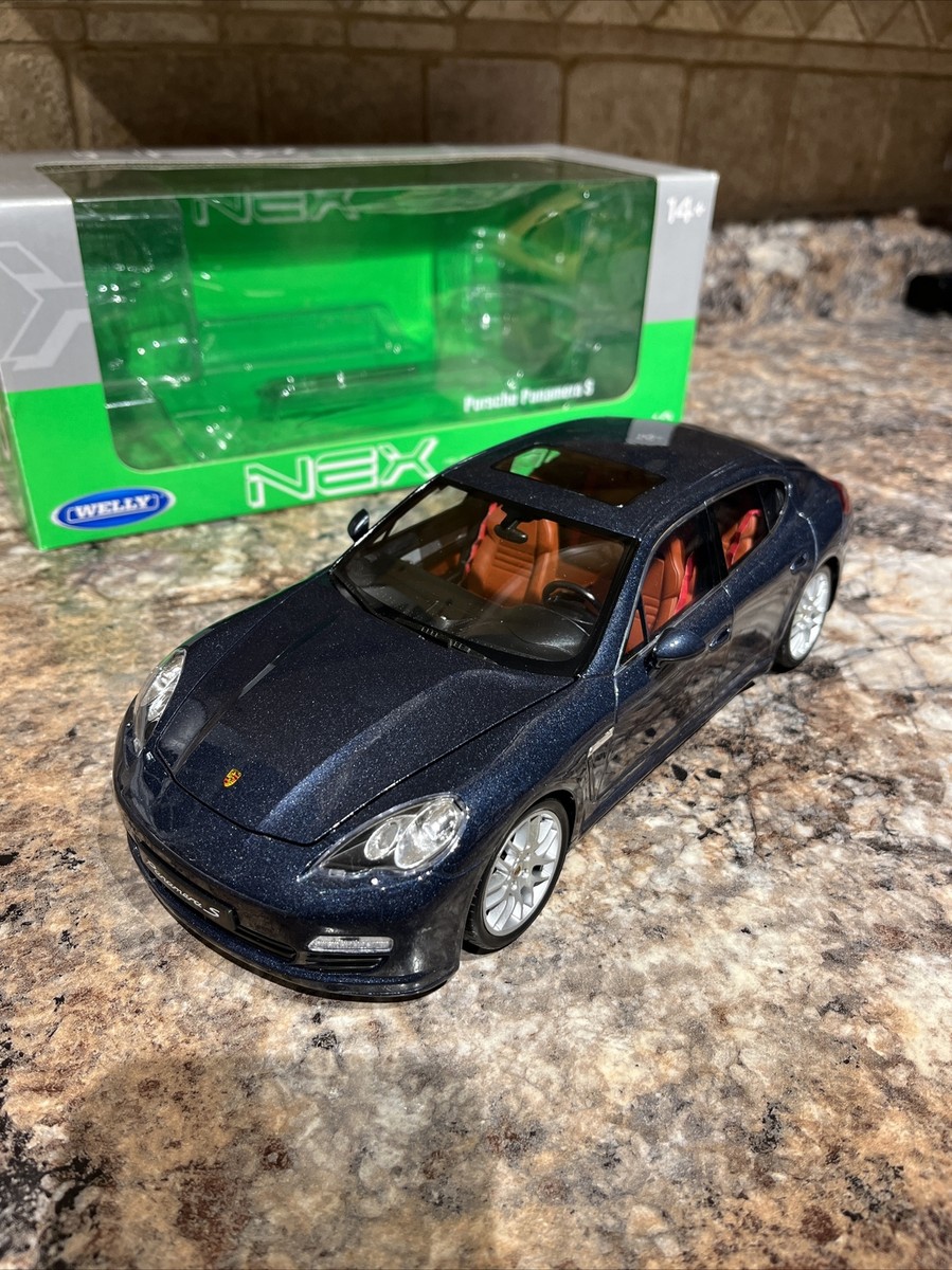 Welly Nex 1/18 Scale - Porsche Panamera S In Steel Blue Metallic