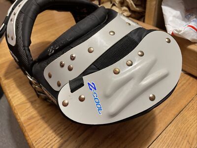 Gear Pro Tec Z-Cool JV L 15”-16” Football Shoulder Pads w/Back