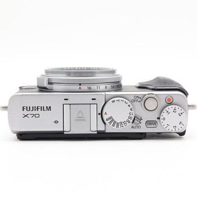 FUJIFILM Digital Camera X70 Silver X70-S Fujinon 28mm f/2.8 W