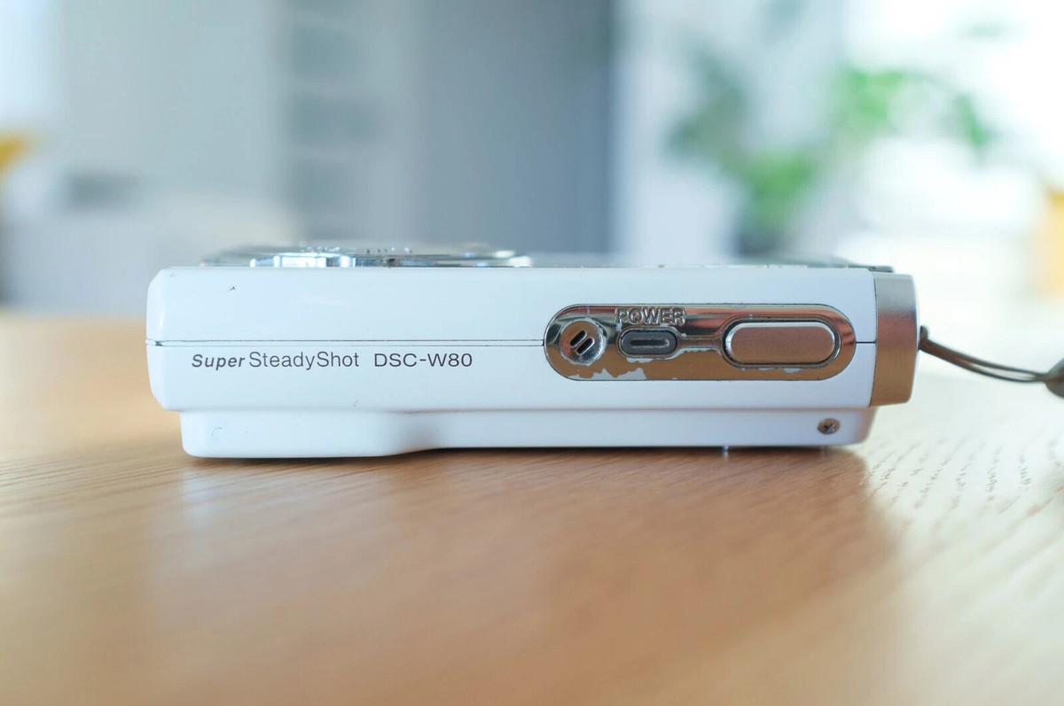 Sony Cyber-shot DSC-W80 7.2MP CCD Vintage Digital Camera - 100