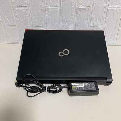 FUJITSU LIFEBOOK Laptop Windows 11 Pro 64bit Core i3 SSD 128GB