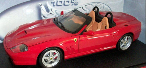 FERRARI F333 SP MOMO # 30 1/18 HOT WHEELS 29750 voiture miniature