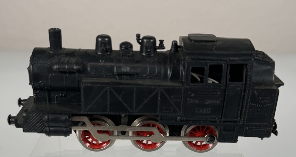 Lima Italy 0690 HO Scale Lima Express Steam Locomotive 0-3-0