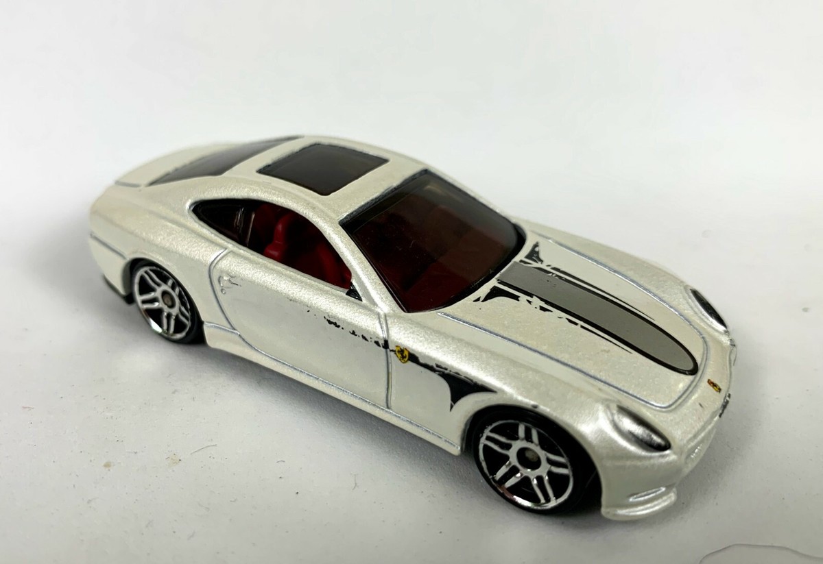 🔥🔥🔥Hot Wheels Ferrari 612 Scaglietti, White: HW 