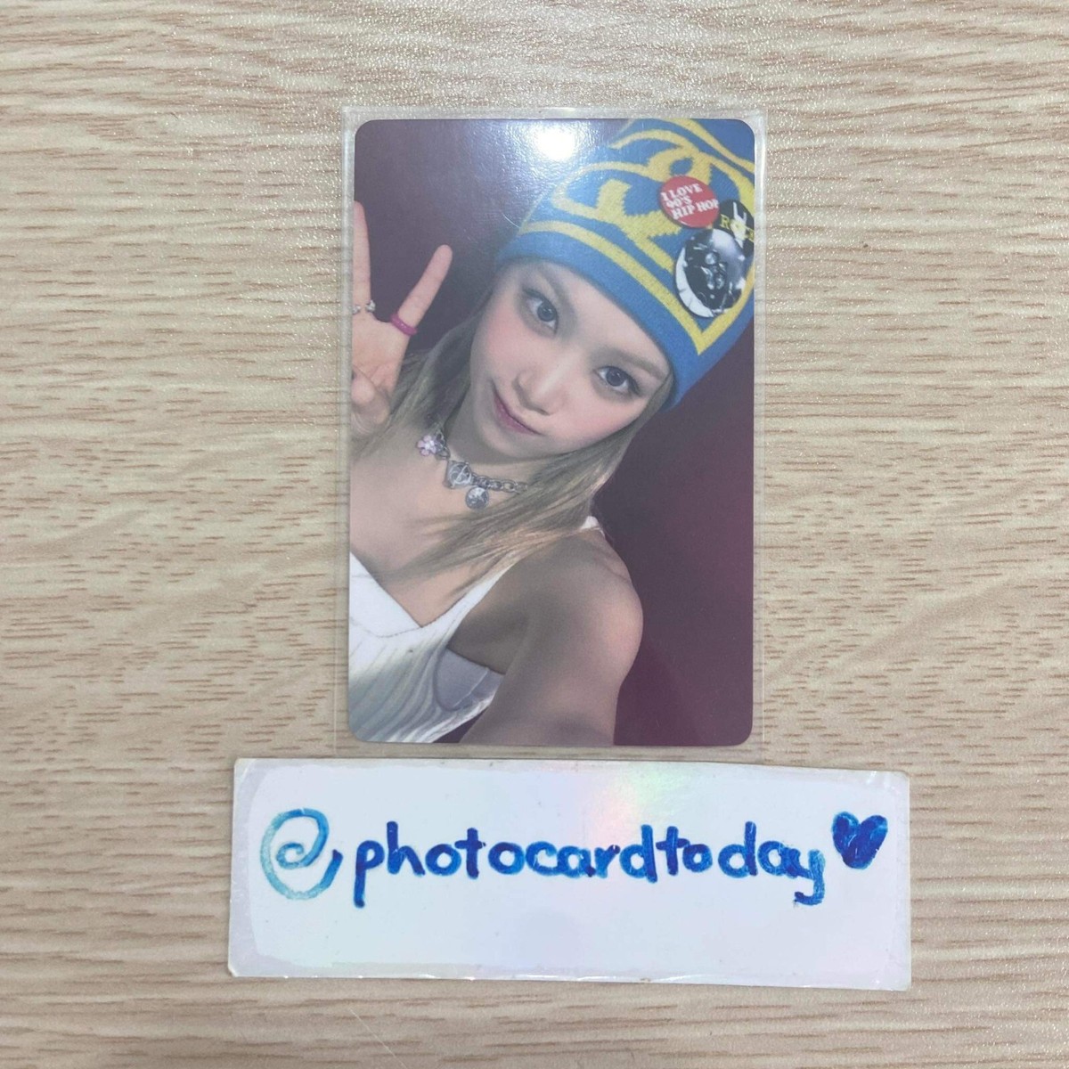 LE SSERAFIM EASY YIZHIYU YZY FANSIGN POB LUCKY DRAW PHOTOCARD