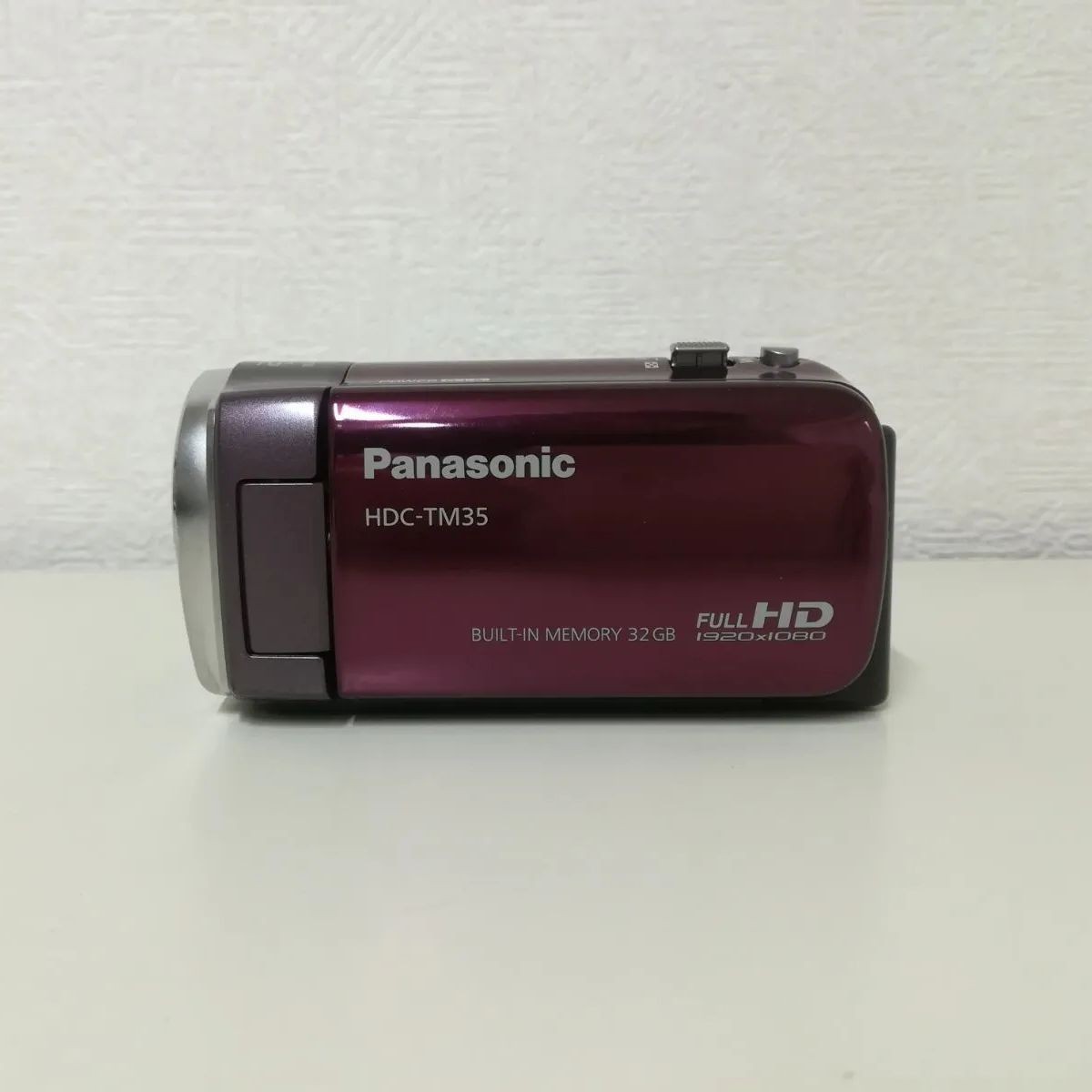 Panasonic HDC-TM35 Digital Camcorder Full HD 16GB Flash Memory