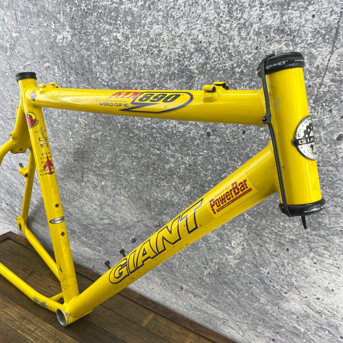 Vintage Giant ATX 890 Frame 21 in John Tomac Mountain 26 Yellow