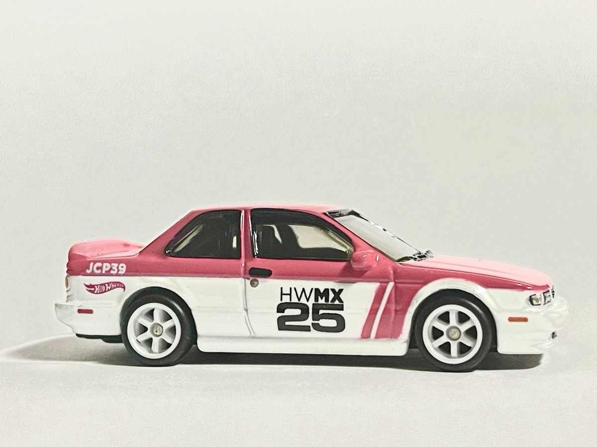 Hot Wheels 2025 Mexico Convention Nissan Sentra Pre Production
