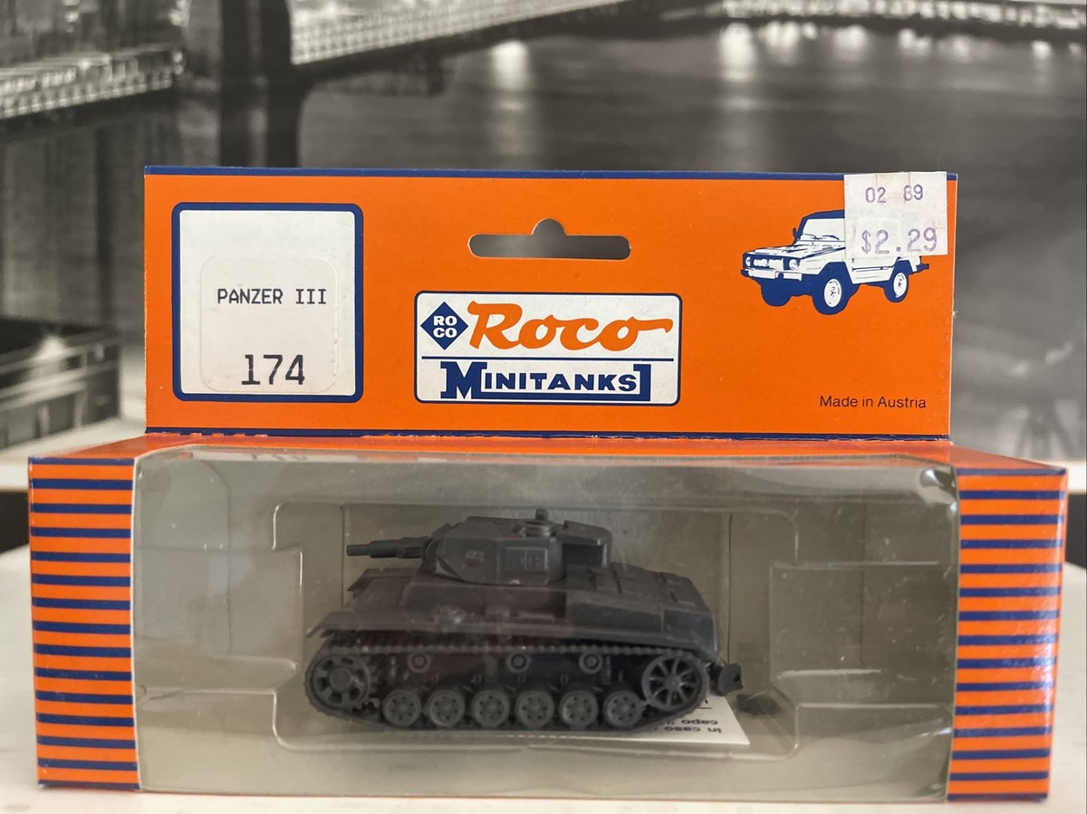 Roco Minitanks (New) WWII German Panzer III Medium Main Tank 174