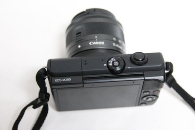 Canon EOS M200 24.1 MP Mirrorless Camera with 15-45mm IS STM Lens