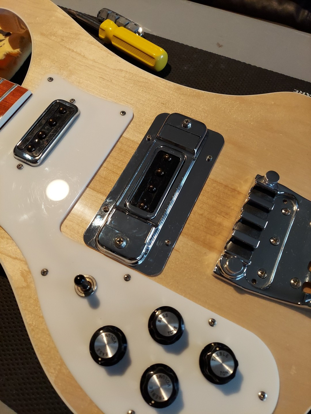 Rickenbacker 4003 Bass aftermarket Treble Bezel™ STANDARD Chrome