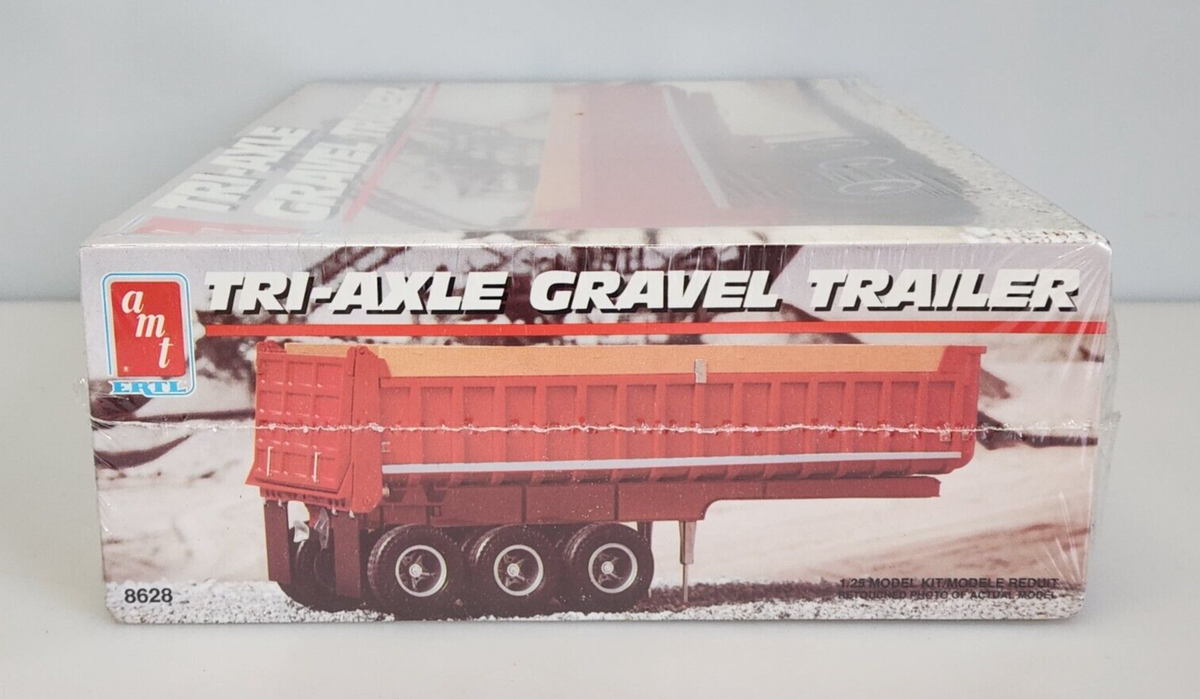 AMT ERTL Tri-Axle Gravel Trailer 1/25 Scale Plastic Model Kit 8628