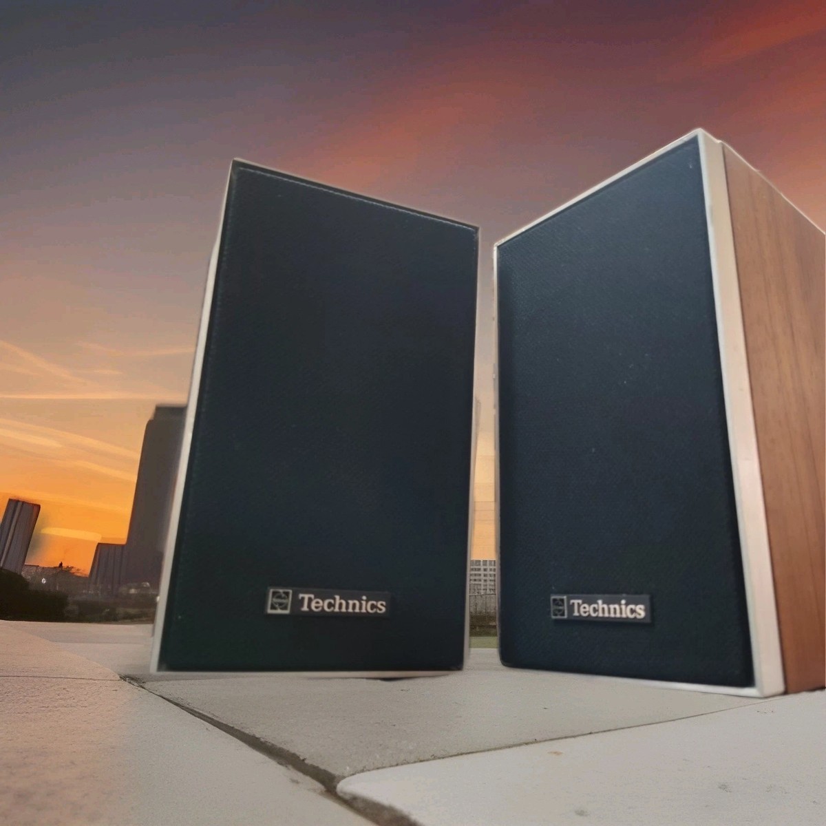 Technics SB-30 Full-Range Unit Equipped Compact Speaker System Set