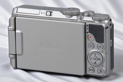 Mint] Nikon Coolpix S9900 Silver 16.0MP Digital camera w/New