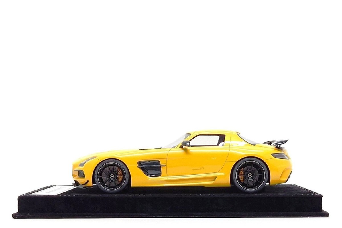 Henson & Heaven 1:18 Mercedes-Benz SLS AMG Black Series in