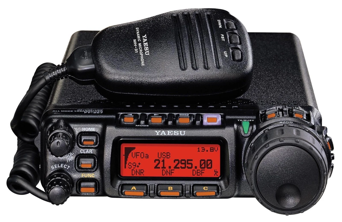 YAESU トランシーバー マイク付き FT-857 50W ほぼ新品。 YAESU