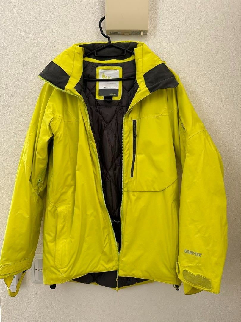 Burton AK457 GORE-TEX Men's Snowboard Down Jacket Size L Yellow