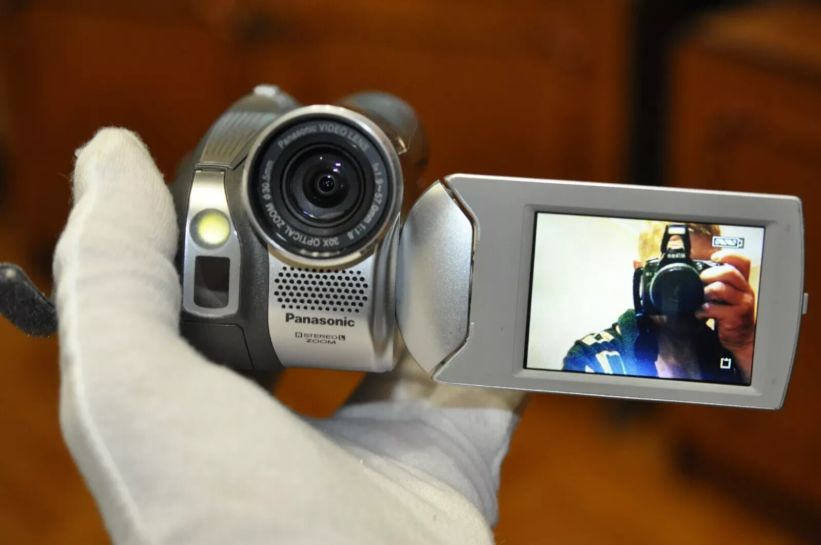 Camcorder Panasonic NV-GS57 Mini DV Video Camera 30 X Optical Zoom