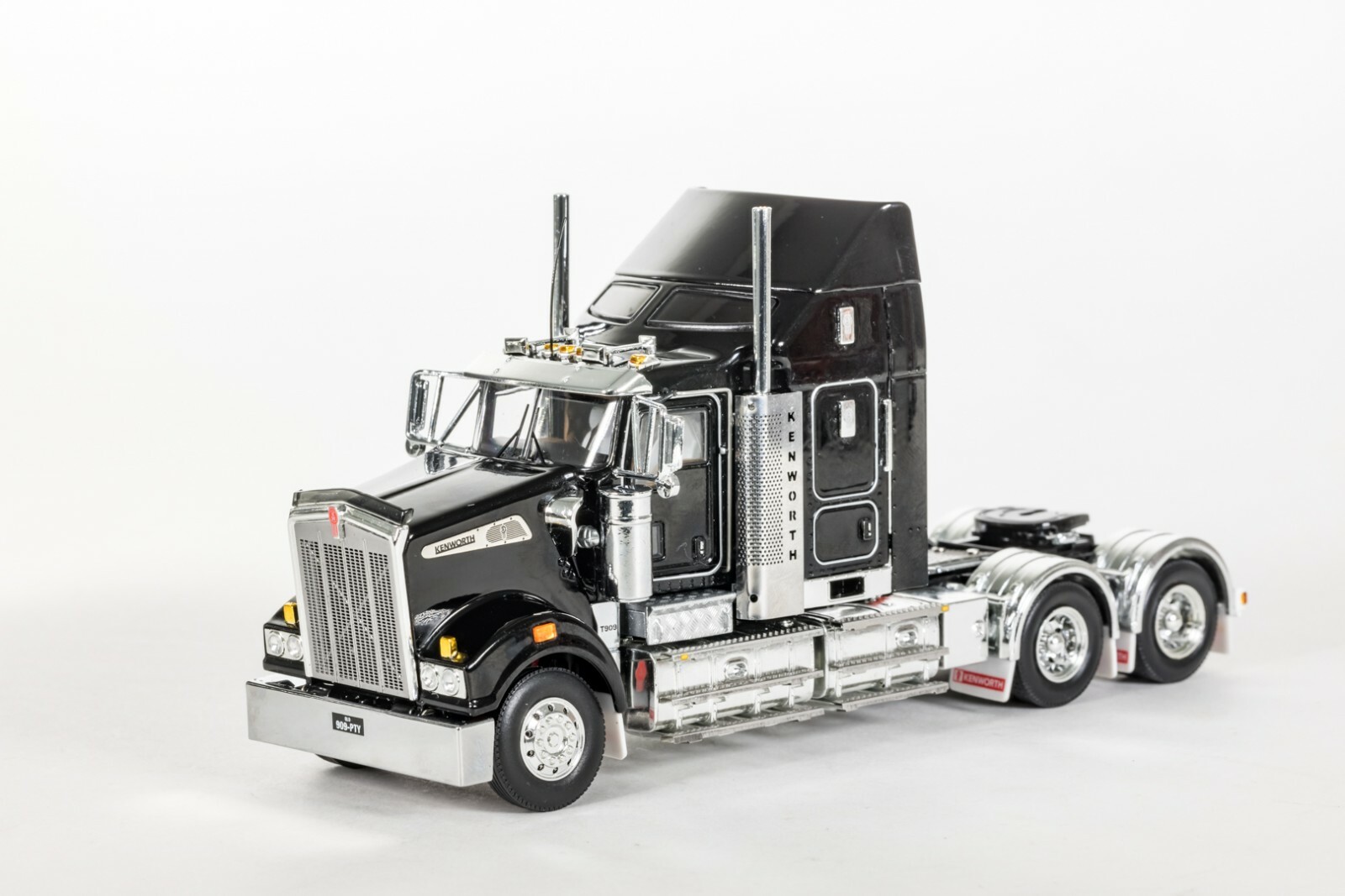 Kenworth T909 Prime Mover Truck Aero Kit - Black - Drake 1:50