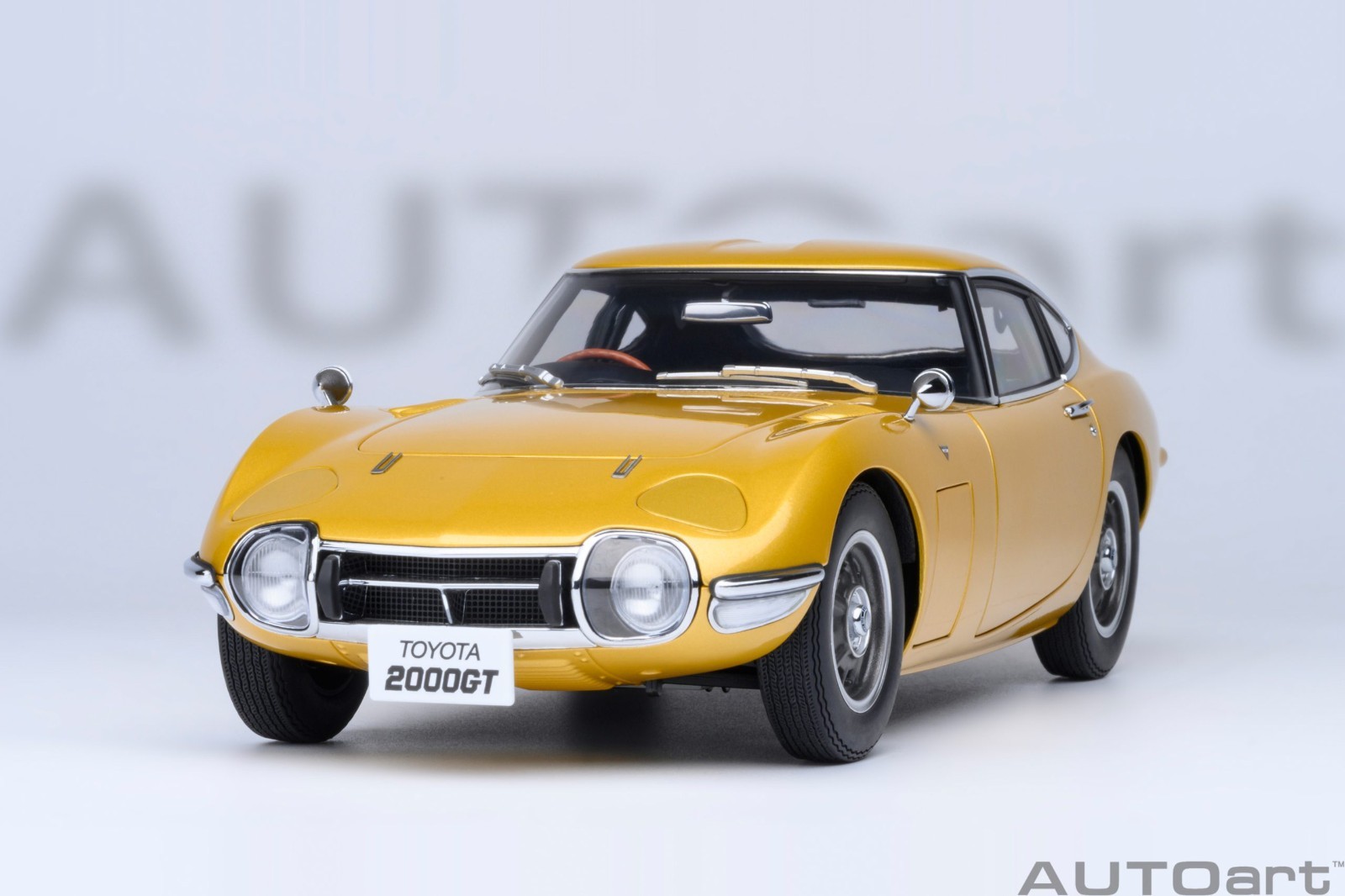 1/18 Toyota 2000GT RHD 1967 Gold Metallic Composite Model Car By
