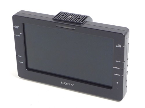 Sony LMD-940W 9