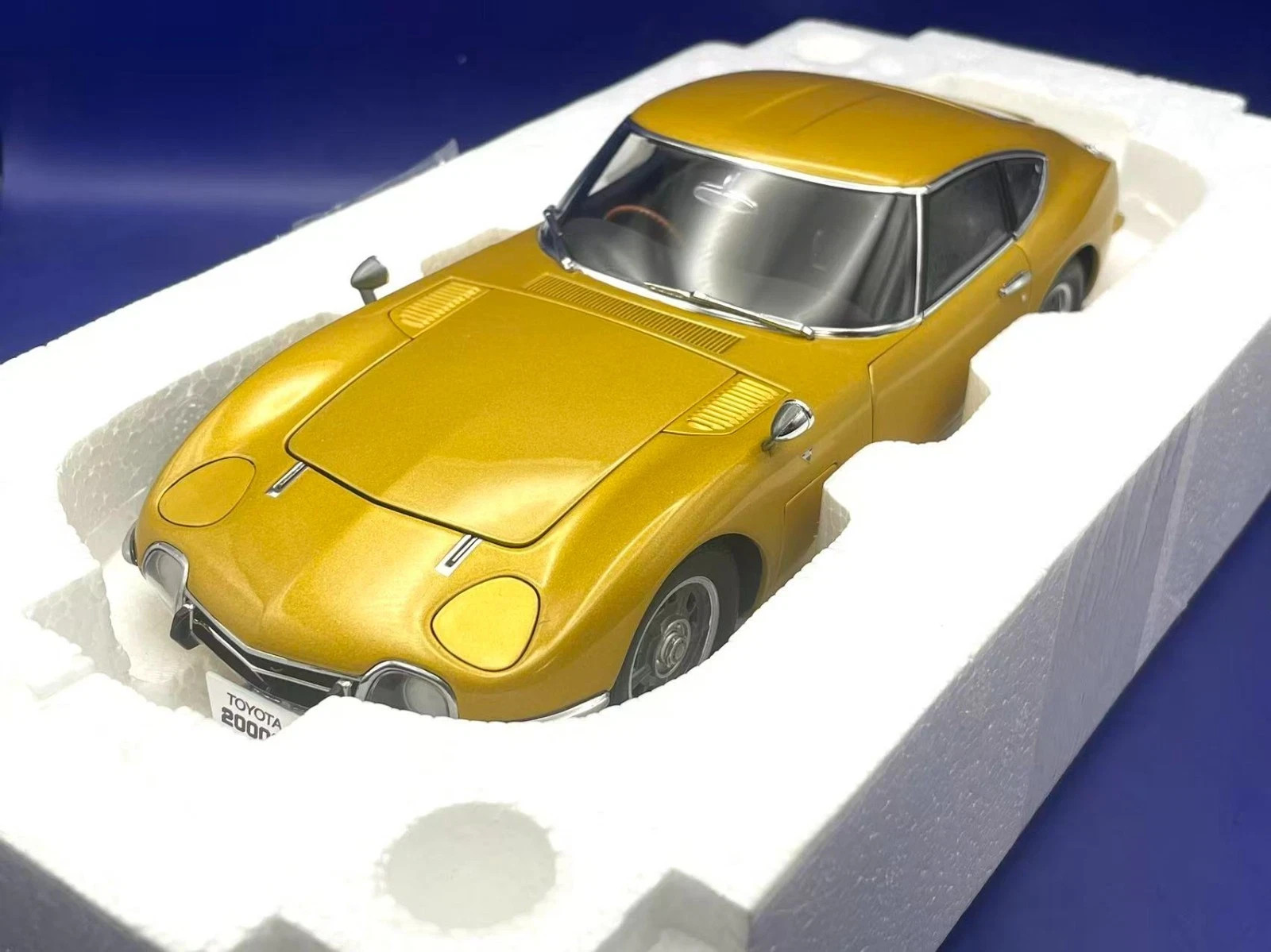 SUPER RARE* Autoart 1/18 Toyota 2000GT Gold Metallic 1967 JDM