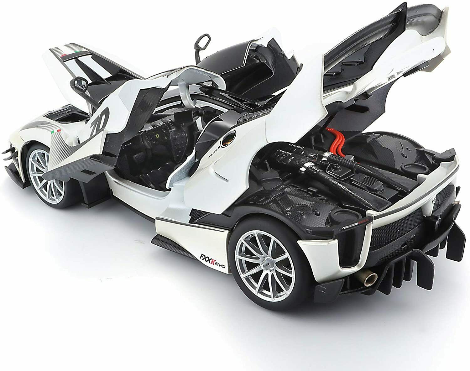 1/18 Ferrari FXX-K EVO N70 Hybrid 6.3 White Met Silver Model by