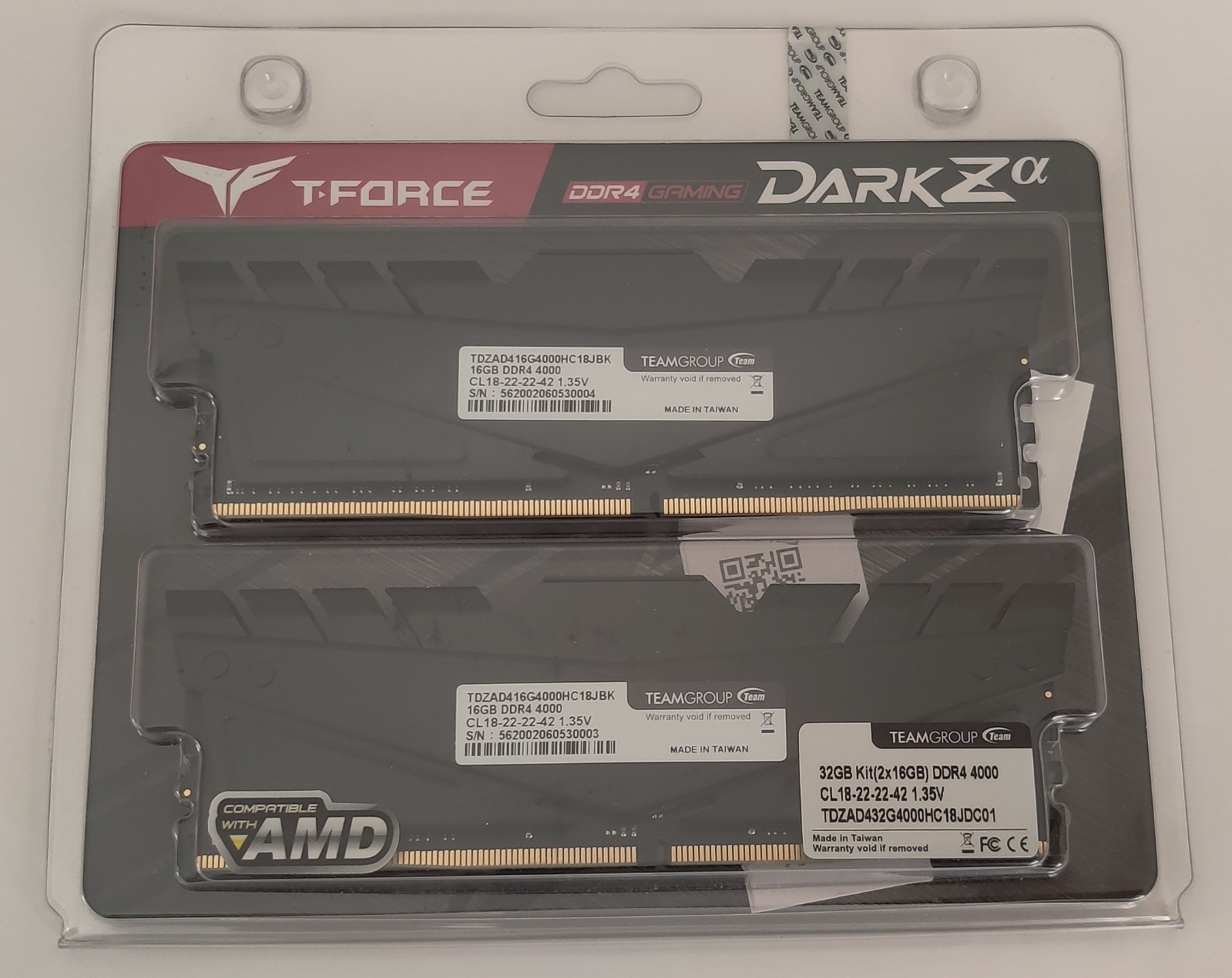 Team T-Force 32GB DDR4-2400 メモリ Team T-FORCE DARK Za 32GB (2