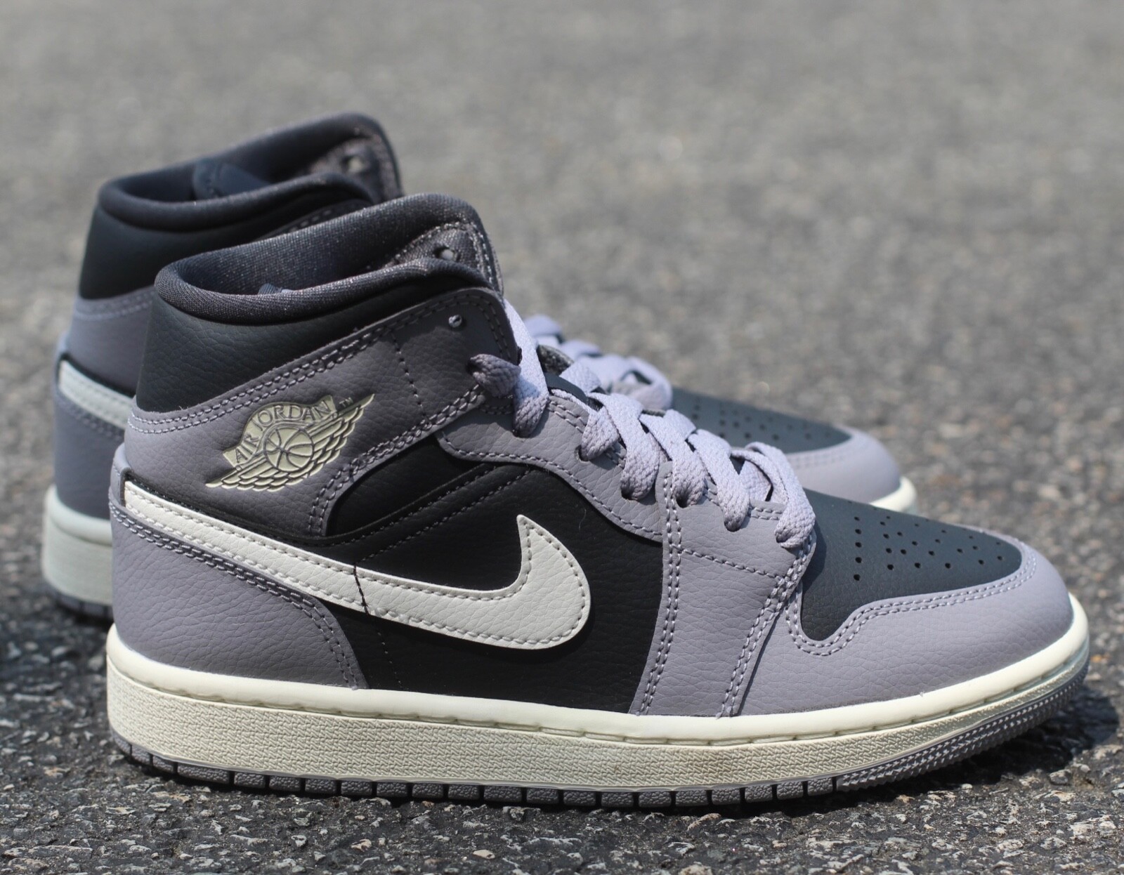 Nike Air Jordan 1 Mid Cement Grey Sail Anthracite White BQ6472-022