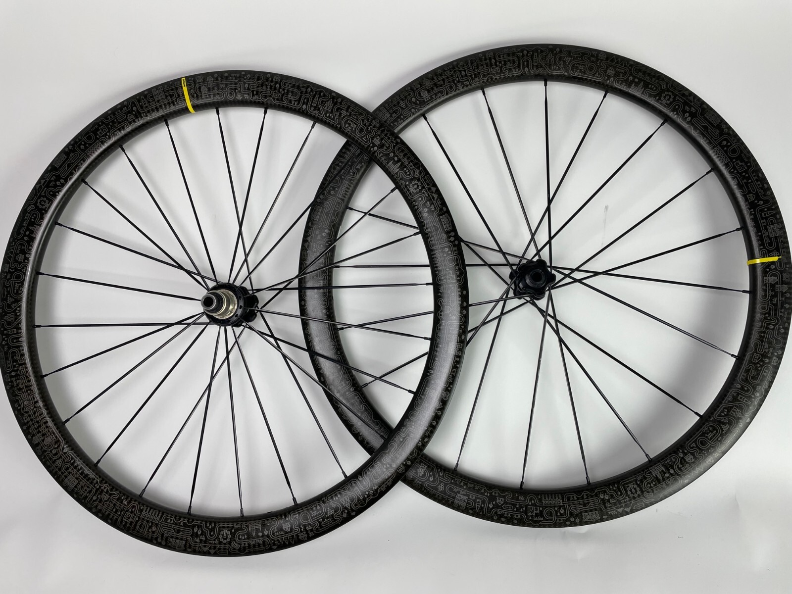 Mavic Cosmic Pro Carbon UST Tour de France Disc Wheelset Tubeless