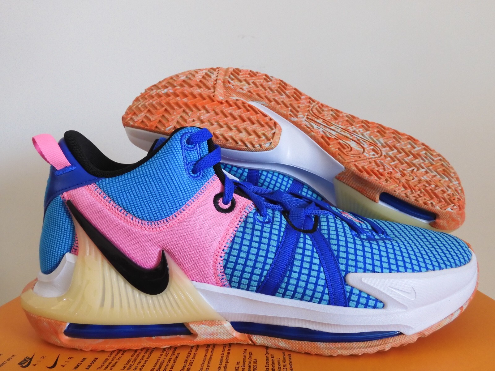 NIKE LEBRON WITNESS VII 7 HYPER ROYAL BLUE-BLACK SZ 13 [DM1123-400