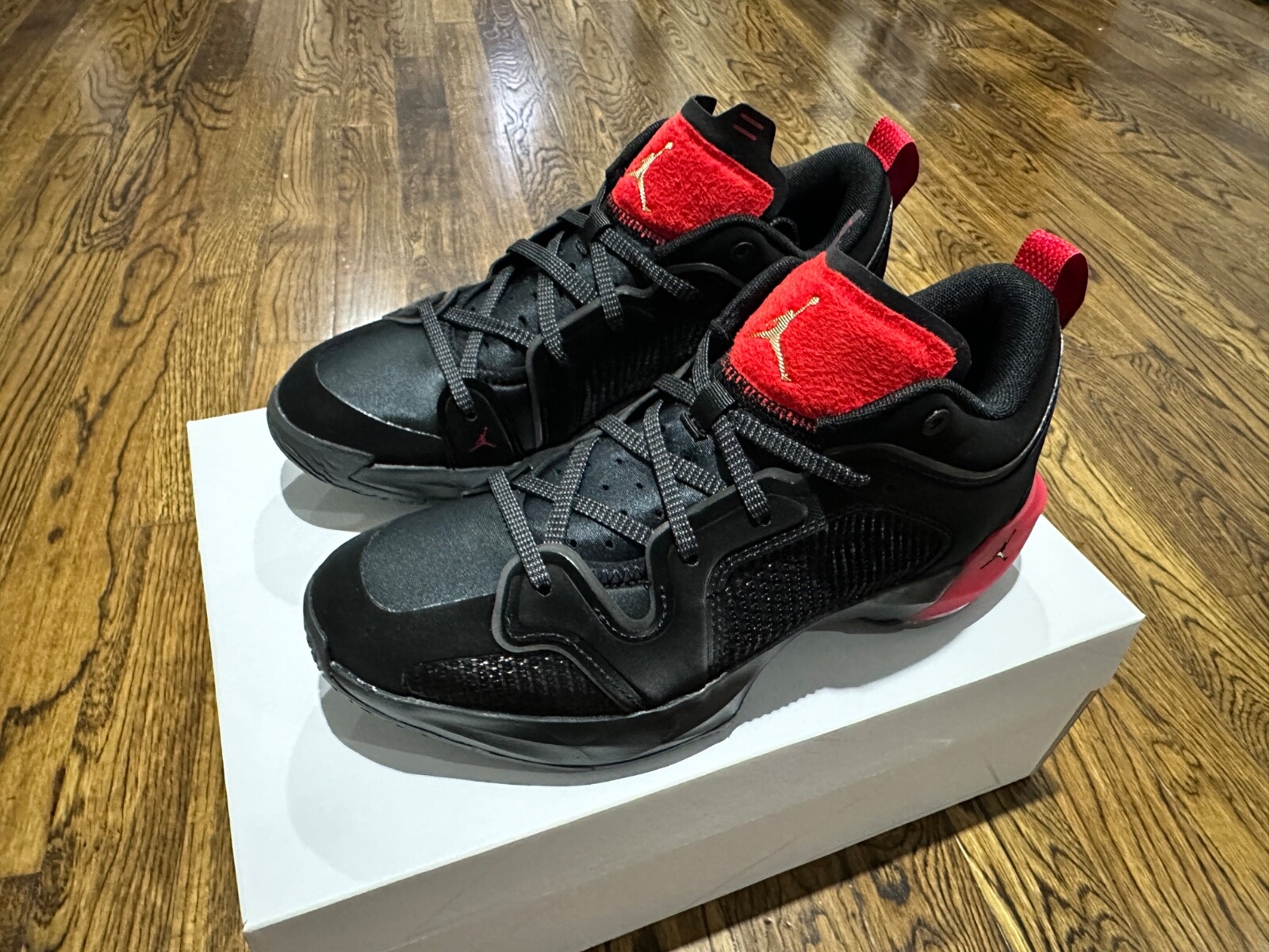 Air Jordan 37 low basketball shoes, Jordan XXXVII Low Air Jordan