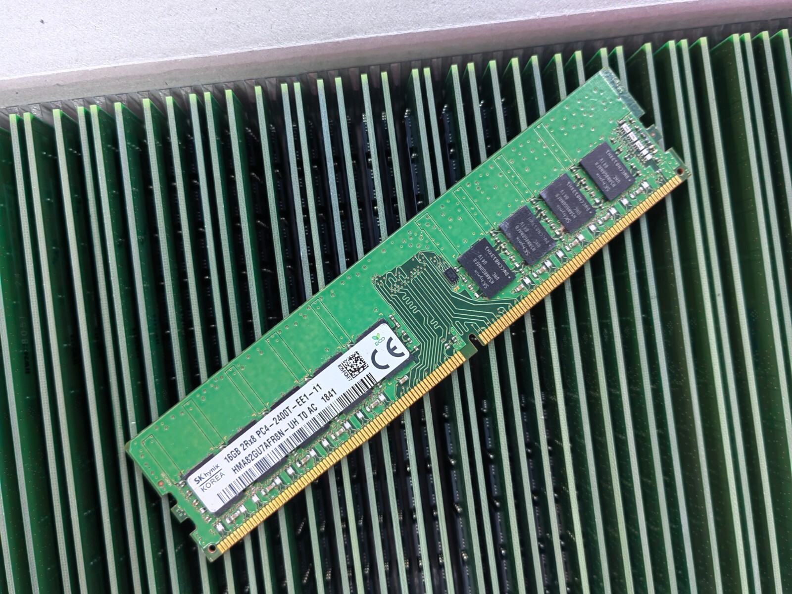 SK Hynix 16GB DDR4 2400 ECC UDIMM RAM 2Rx8 PC4-19200 for DELL HP