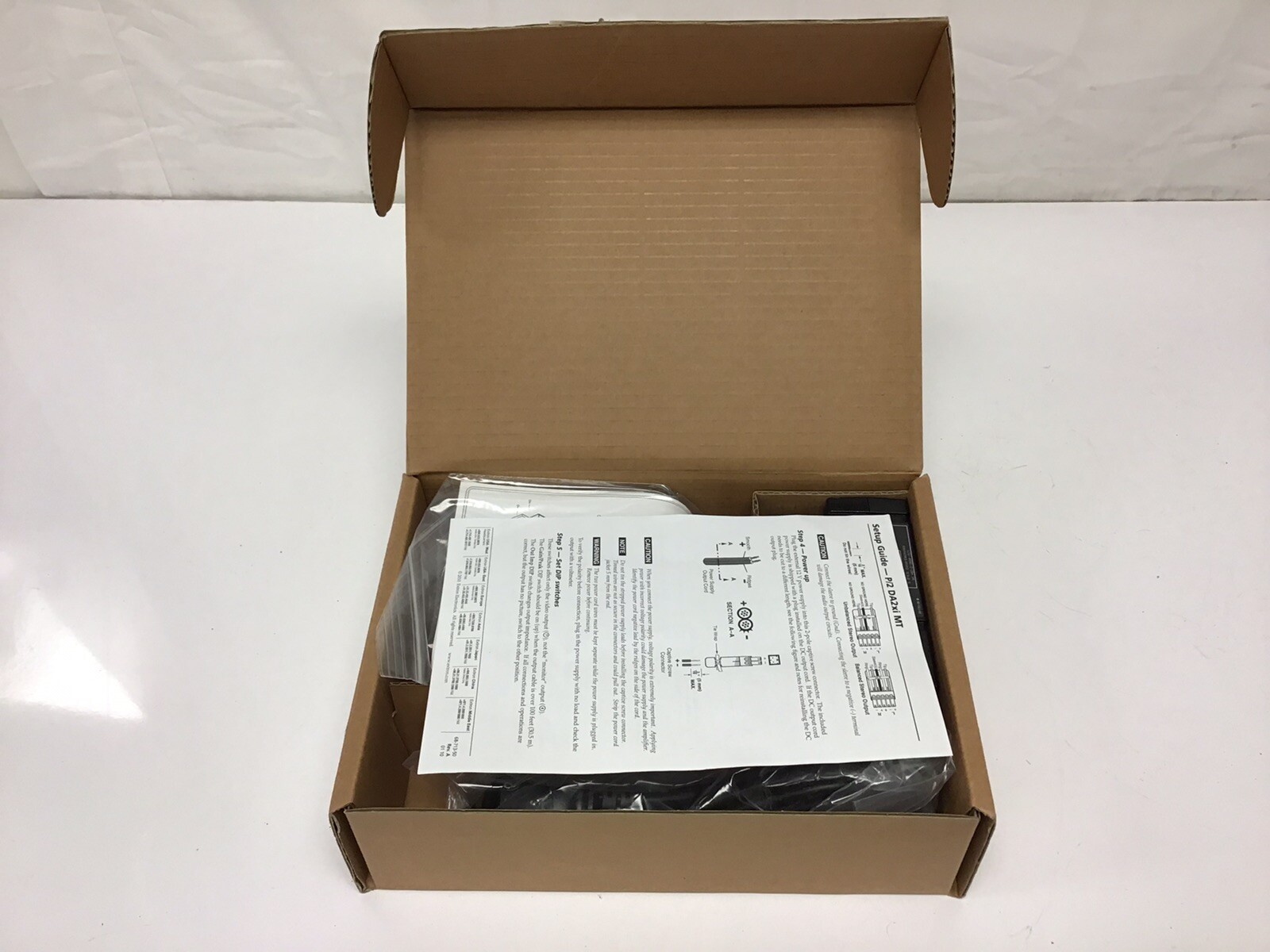 NEW in Box EXTRON P/2 DA2xi 60-506-21 MT Distribution Amplifier +