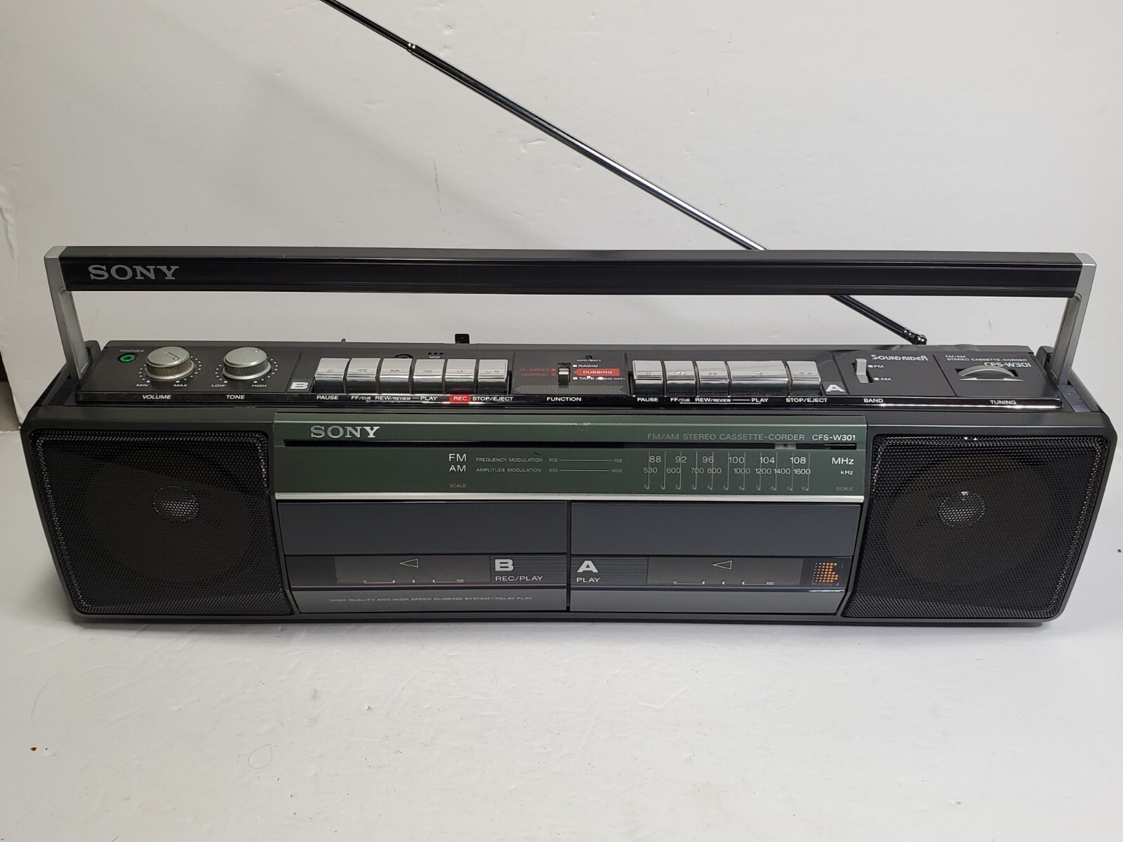 Vintage SONY Boombox CFS-W301 - Dual Cassette Recorder AM/FM
