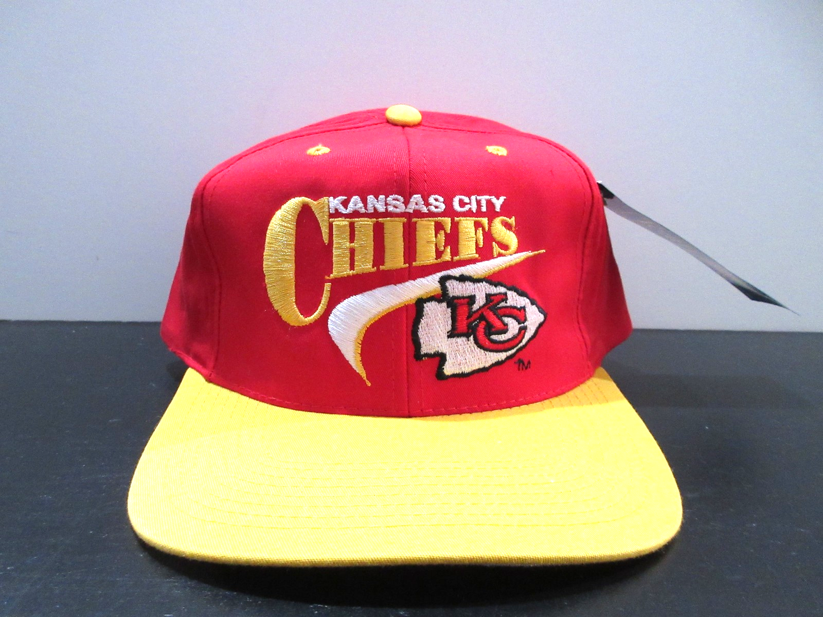 VINTAGE Kansas City Chiefs Hat Cap Snap Back Red Yellow Football