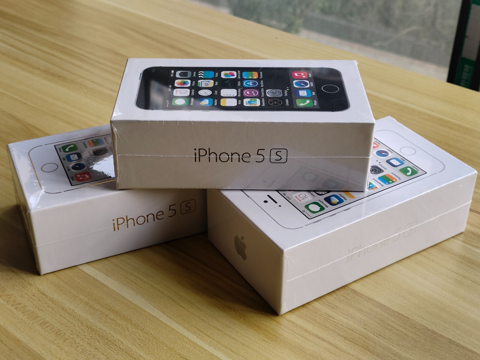 Working Apple iphone 5s Gray/Silver/Gold Fully UNLOCKED 16/32/64GB