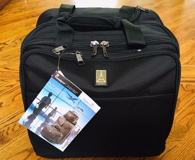 TravelPro Flight Crew 5 ラゲージ水平ロールオーバーナイター バッグ