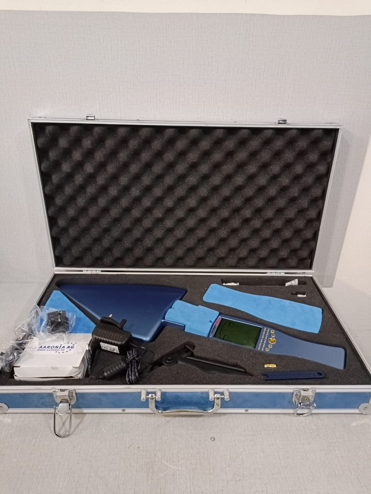 AARONIA AG SPECTRAN HF-6085 SPECTRUM ANALYZER - NEED A BATTERY | eBay