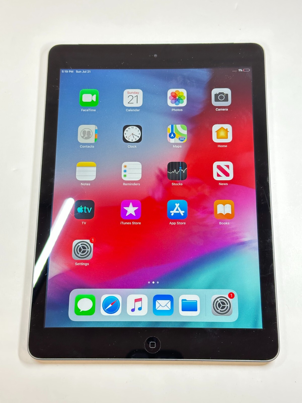 Apple iPad Air A1475 16GB (Wi-Fi + Cellular Unlocked) Black
