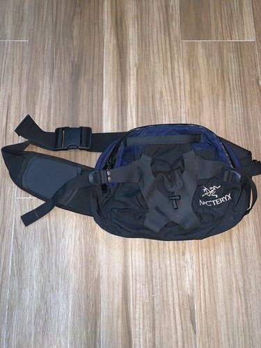 ARCTERYX Q5 Backpack black lumbar waist fanny pack 5 liter Canada