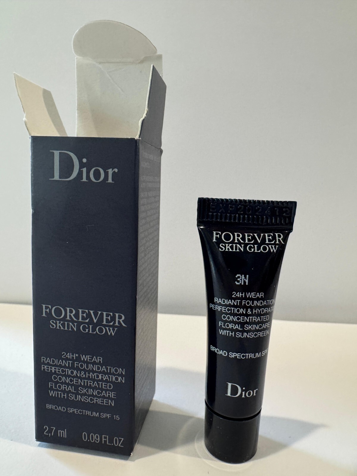 Dior Forever Skin Glow 24H Wear Radiant Foundation 3N 2.7ml/0.09