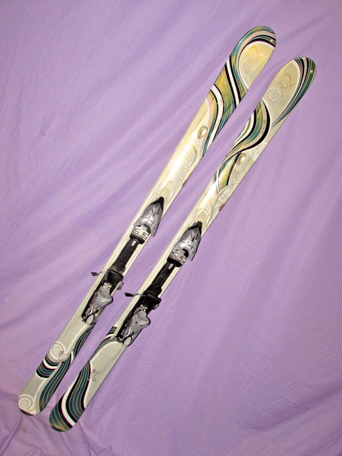 K2 TOUGH LUV T:Nine T9 women's skis 170cm with Marker 11.0